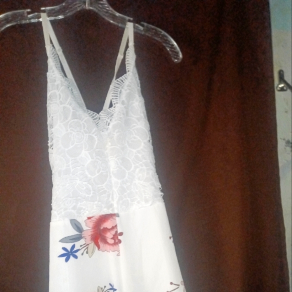 White lace with color flower print open back Romper, XL, Size 12